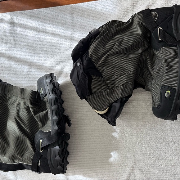 Neos Navigator Black and Olive Insulated Oversized Snow Boots